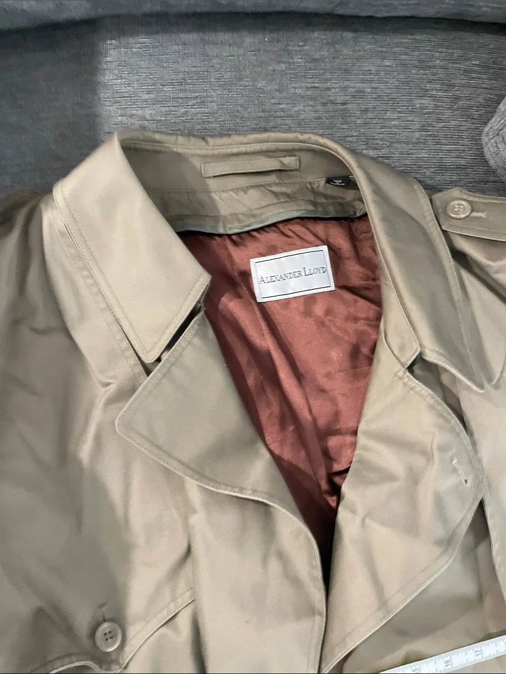 N/A tan trench